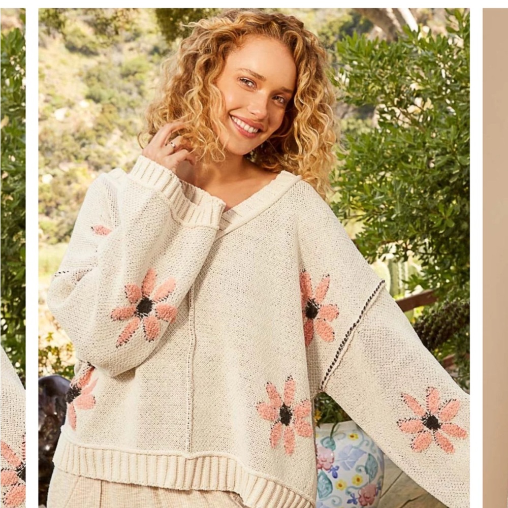 POL Oversized Floral Sweater